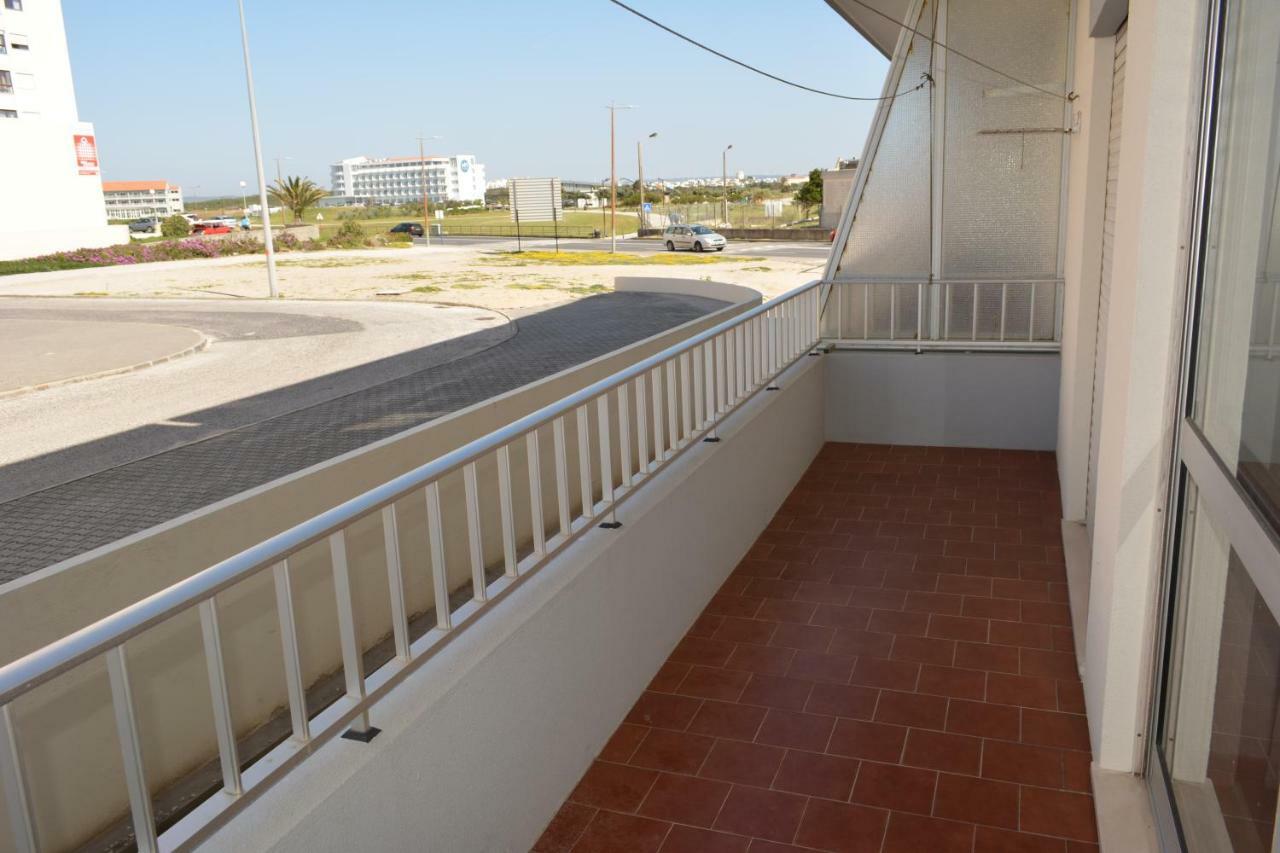 Casa Da Praia De Peniche Apartment Exterior photo